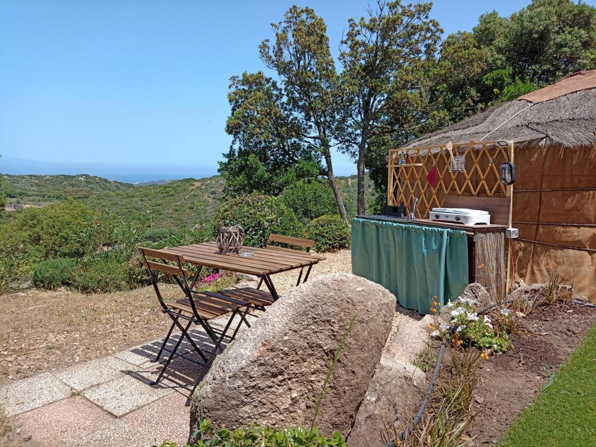 La Cera Farm Camping B&B ซานตา เตเรซา กัลลูรา ภายนอก รูปภาพ